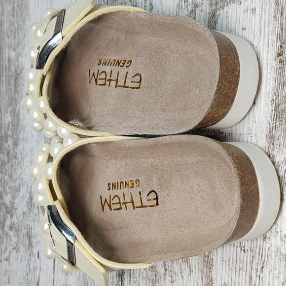 🟧NWOT Ethem Genuins Cream Pearl Slide Sandal - Picture 14 of 16